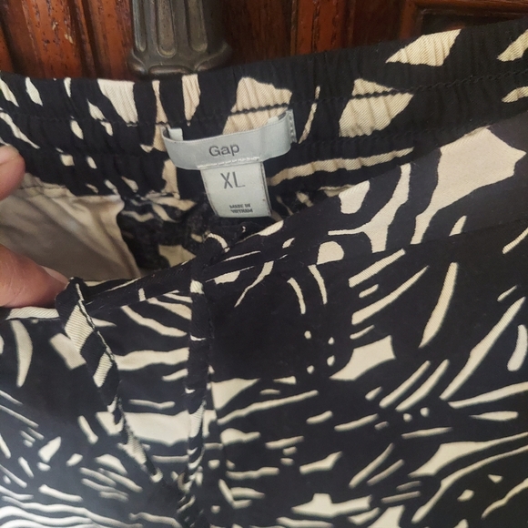 Gap black and tan pants, size XL - Picture 6 of 8